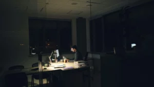 horaires atypiques travail de nuit salarié au bureau fatigue vigilance